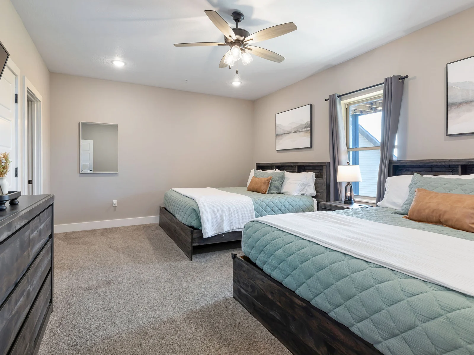 Lower level double king bedroom #2 w/ ensuite bath