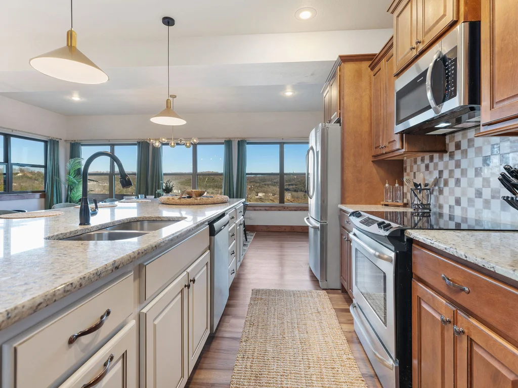 Rockwood’s Lakeview Oasis