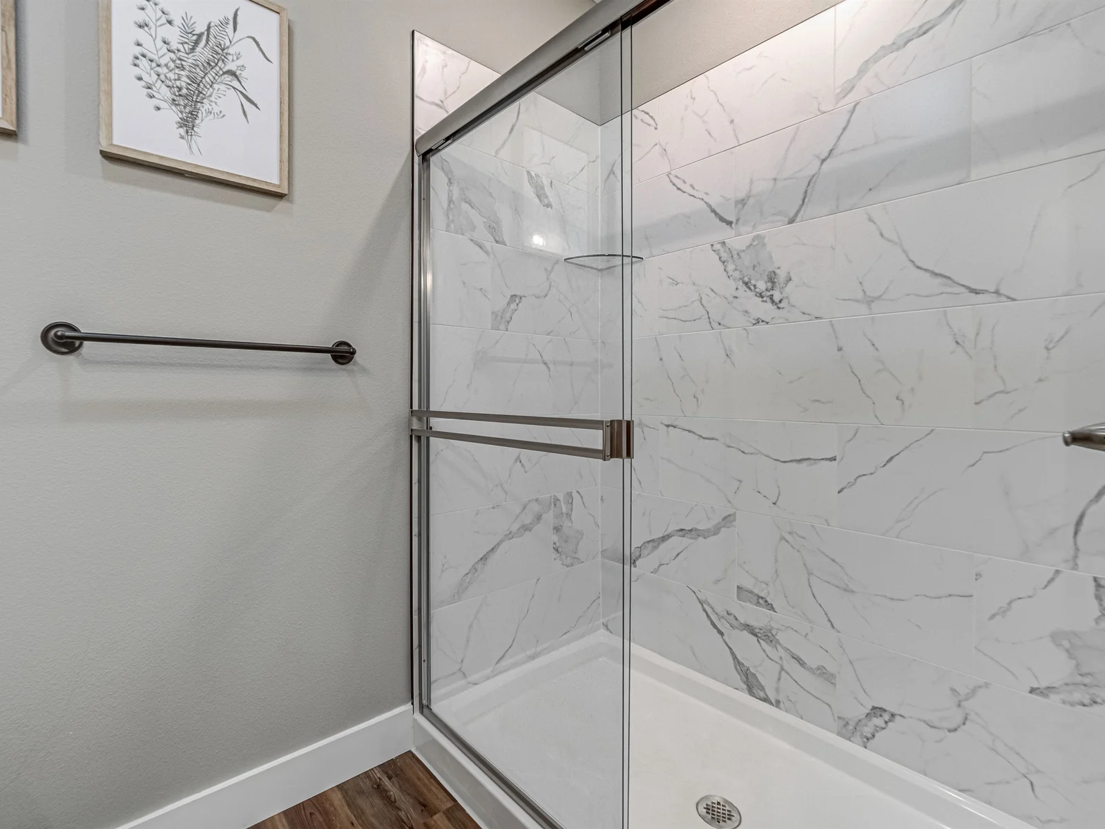 Upper level King #4 shower