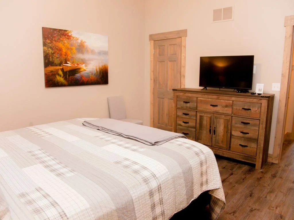 King bed with bath