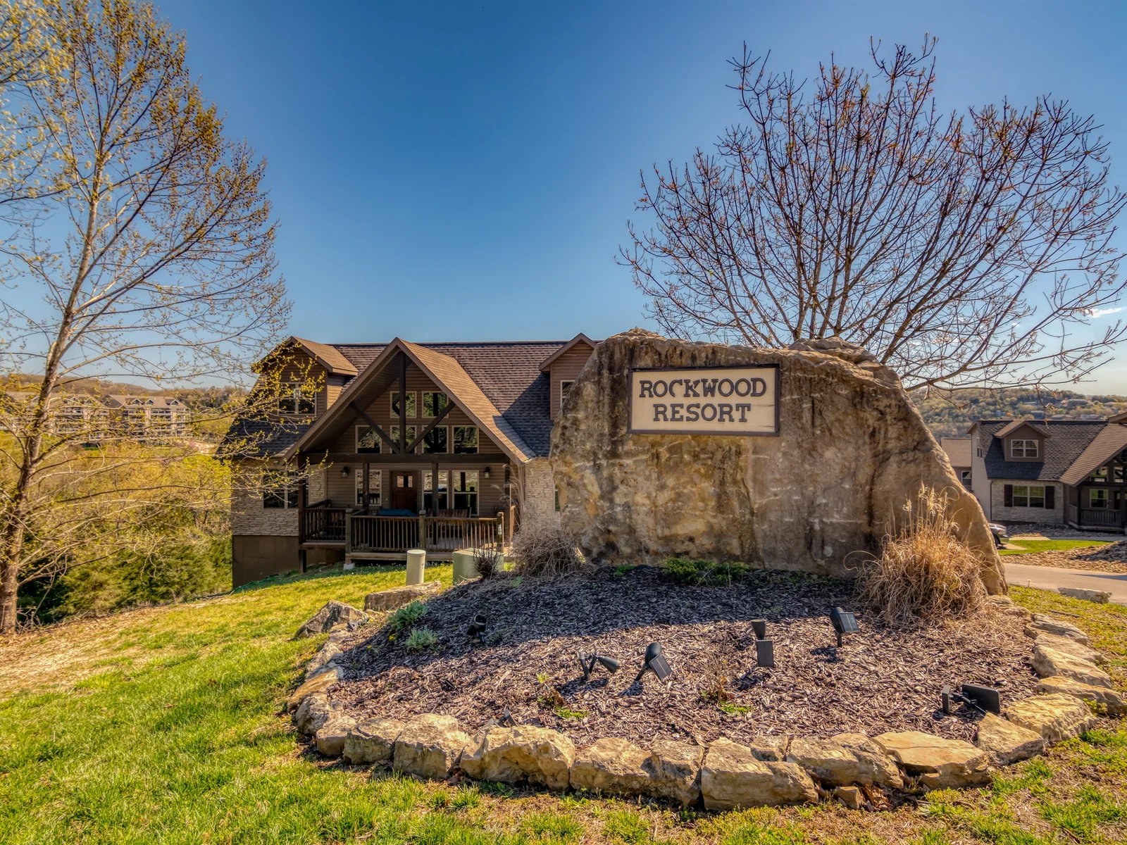 Located in Rockwood Resort, so close to Silver Dollar City