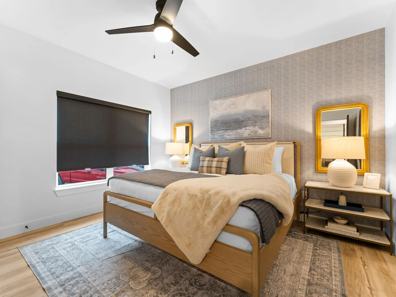Main level King bedroom w/ ensuite bath