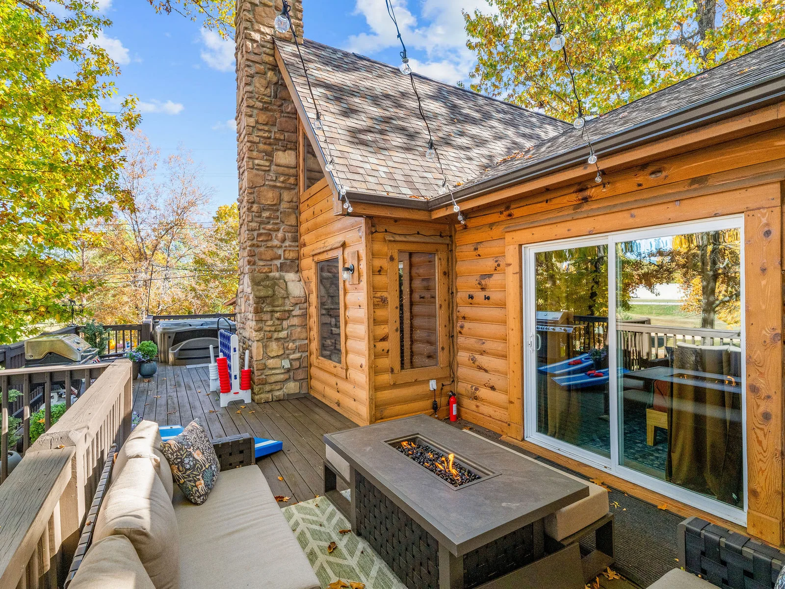 The ideal deck for morning coffee or sunset conversations.