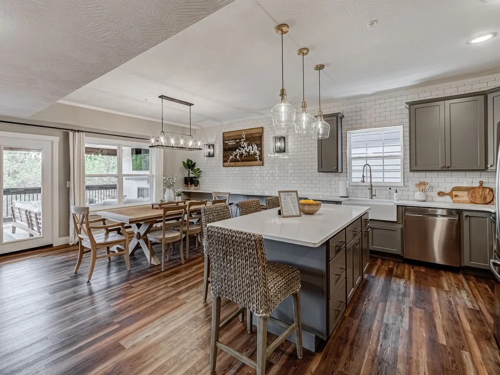 Branson Cove’s Lakeview Oasis