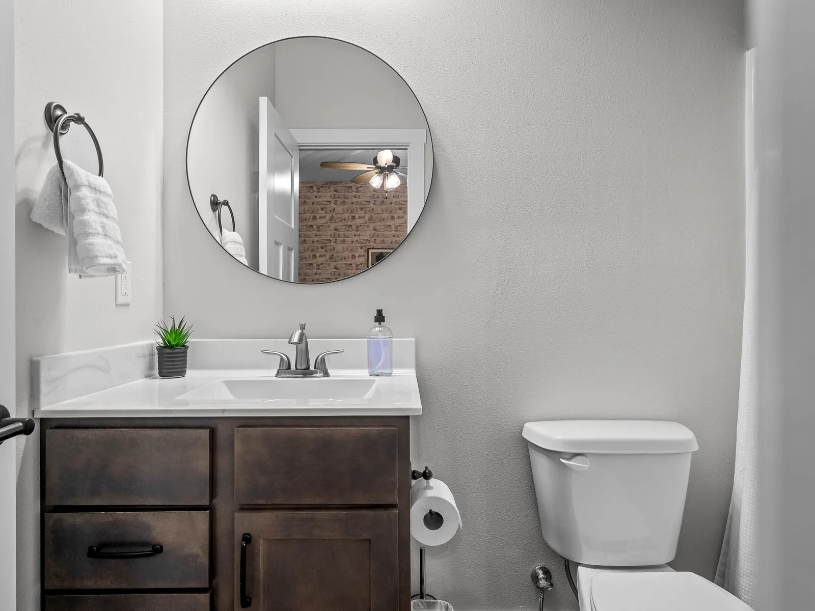Lower level king #4 bathroom