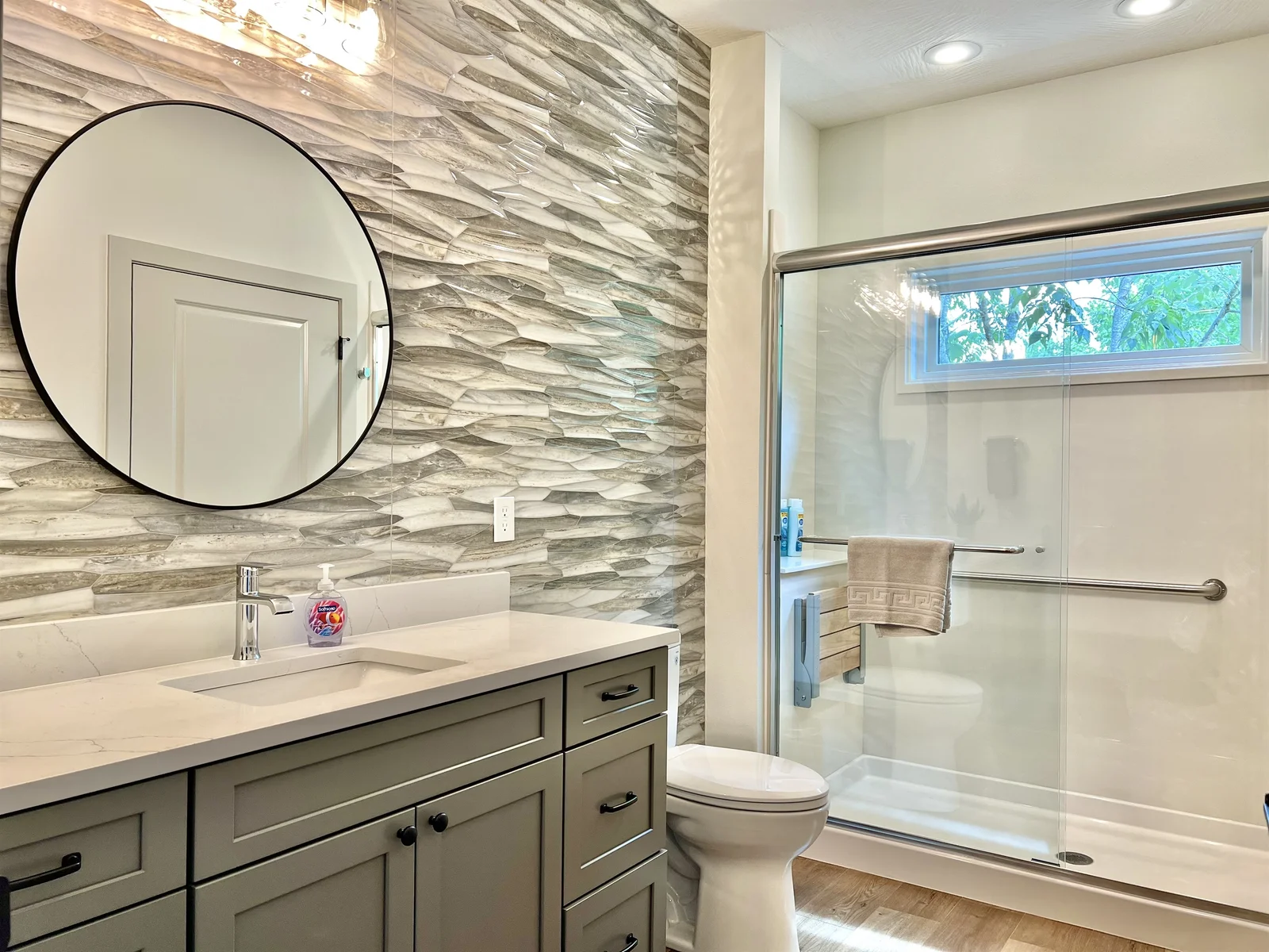 Relaxing main level bathroom with hallway access