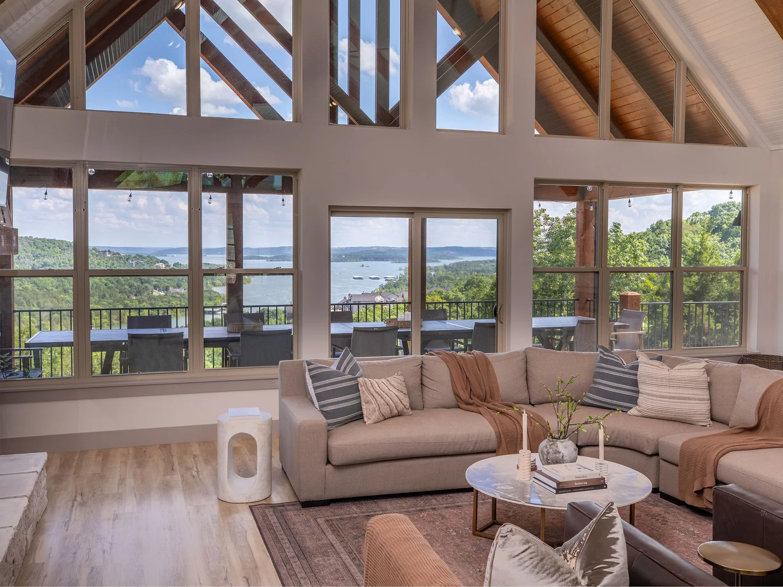 Relax on the couch while looking for the lake!