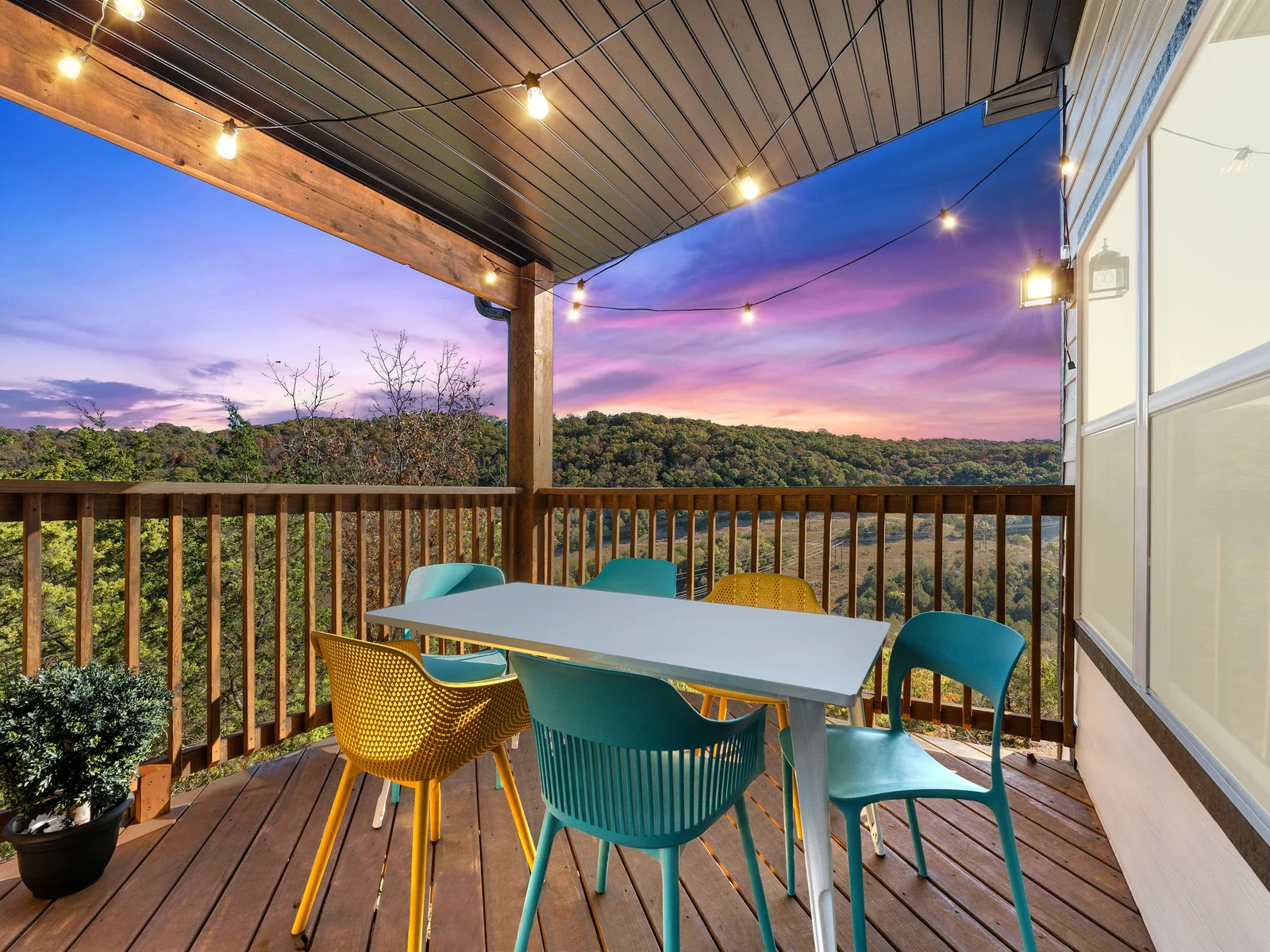 Enjoy food and fresh air!