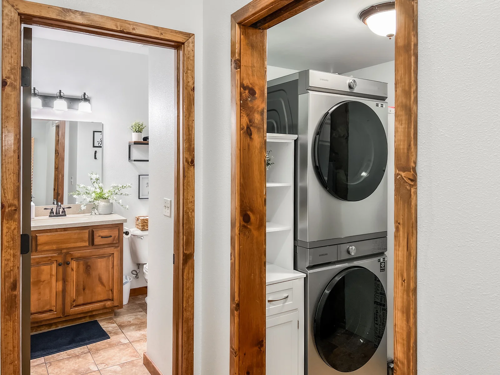 Full size washer and dryer is available. Note: the bathroom to the left is unavailable for the mini-listing.