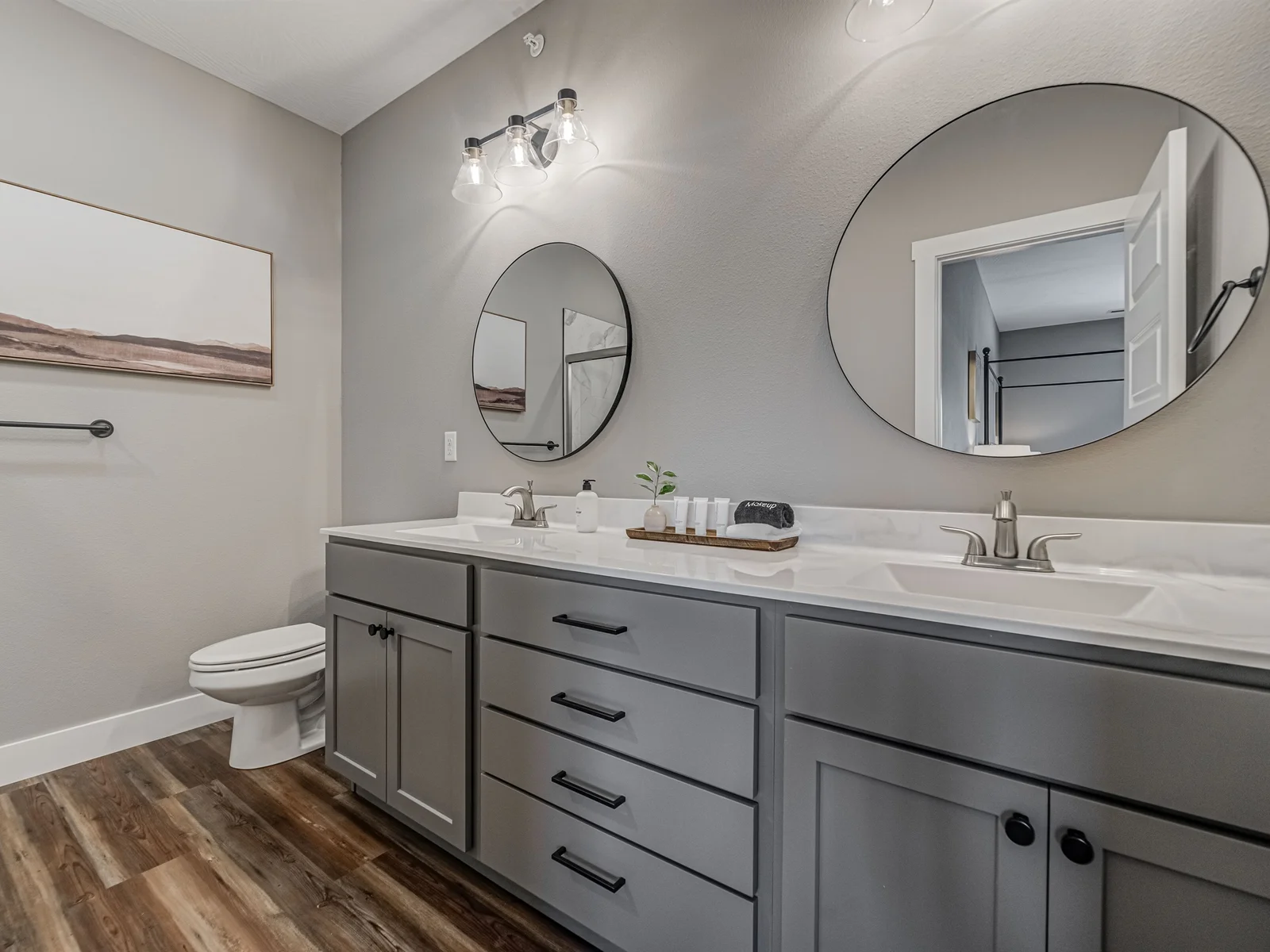 Upper level King #3 bathroom