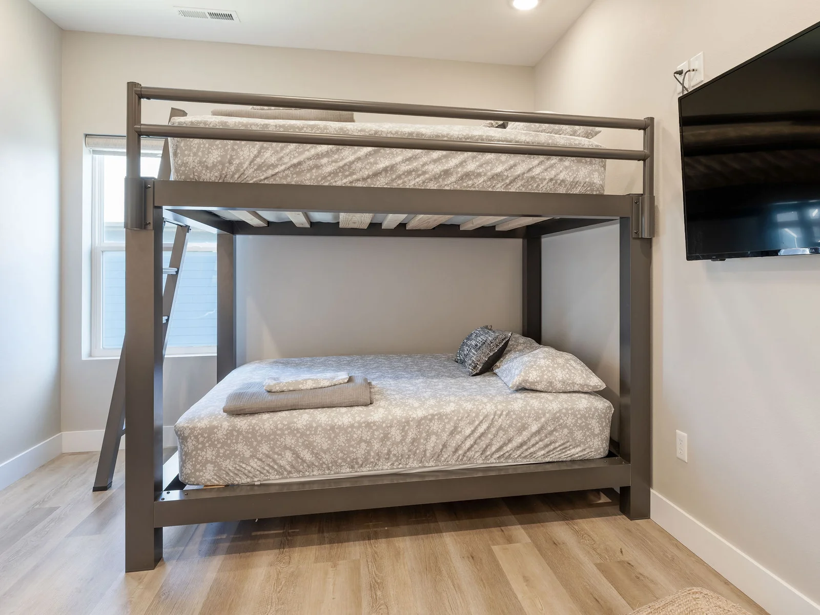 Upper level bunk room #5
