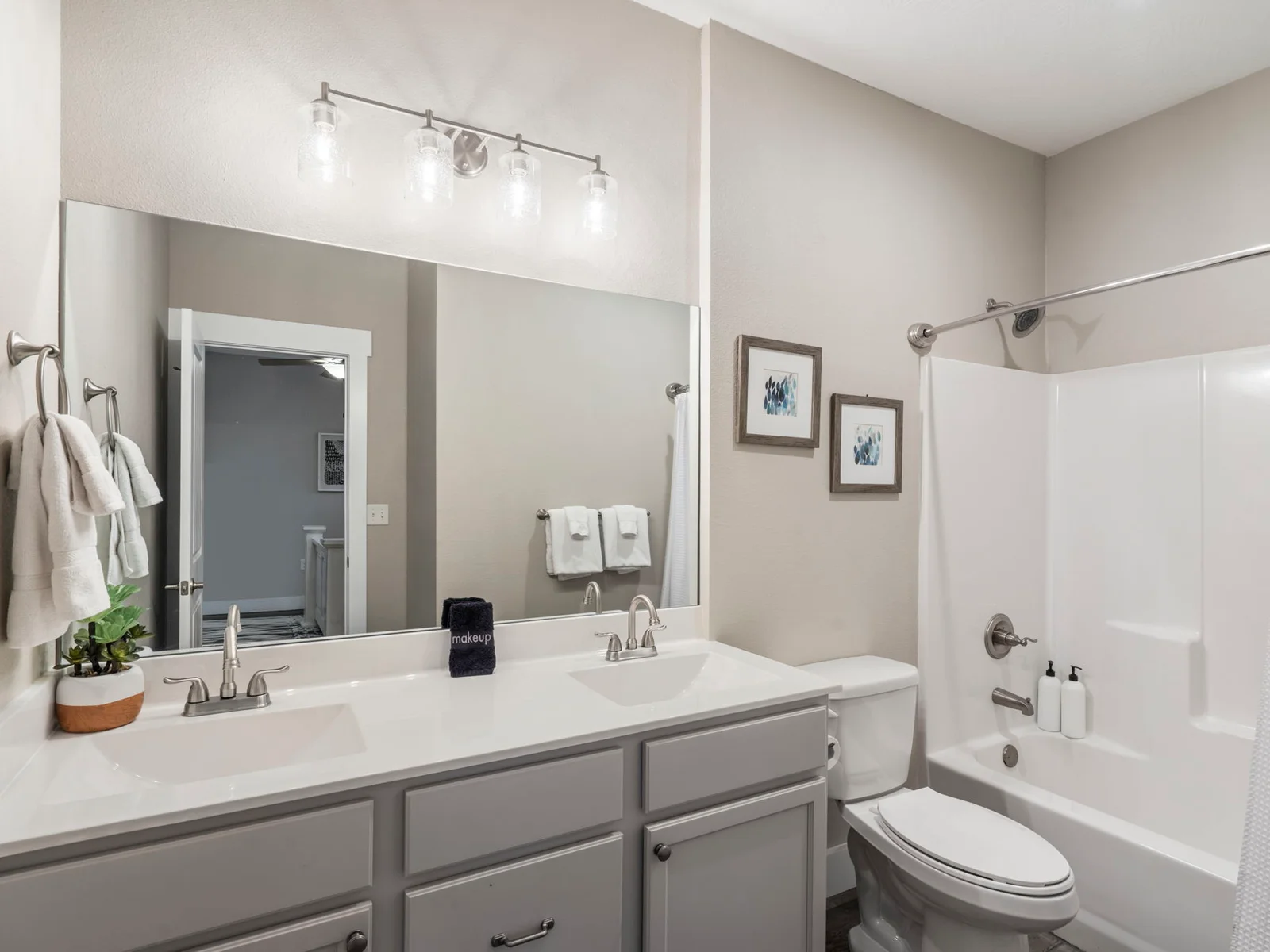 Lower level bedroom #3 ensuite bath