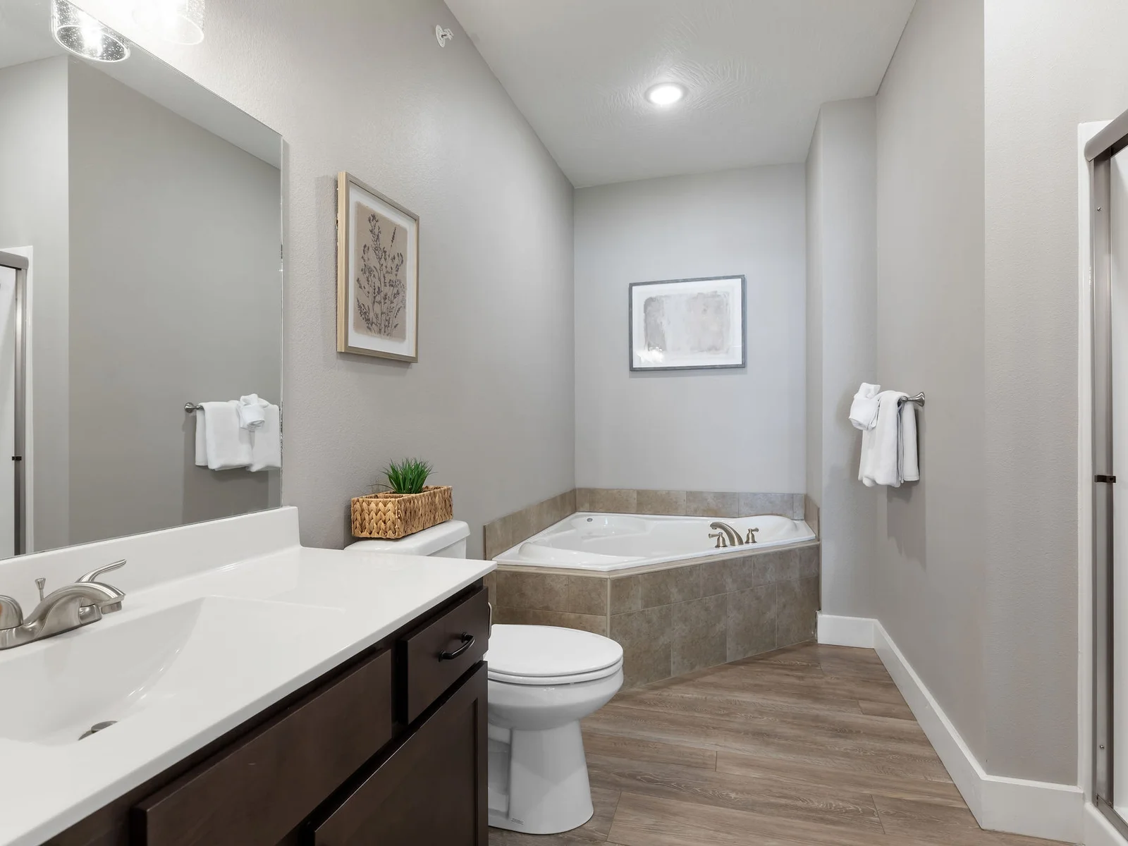Ensuite bath