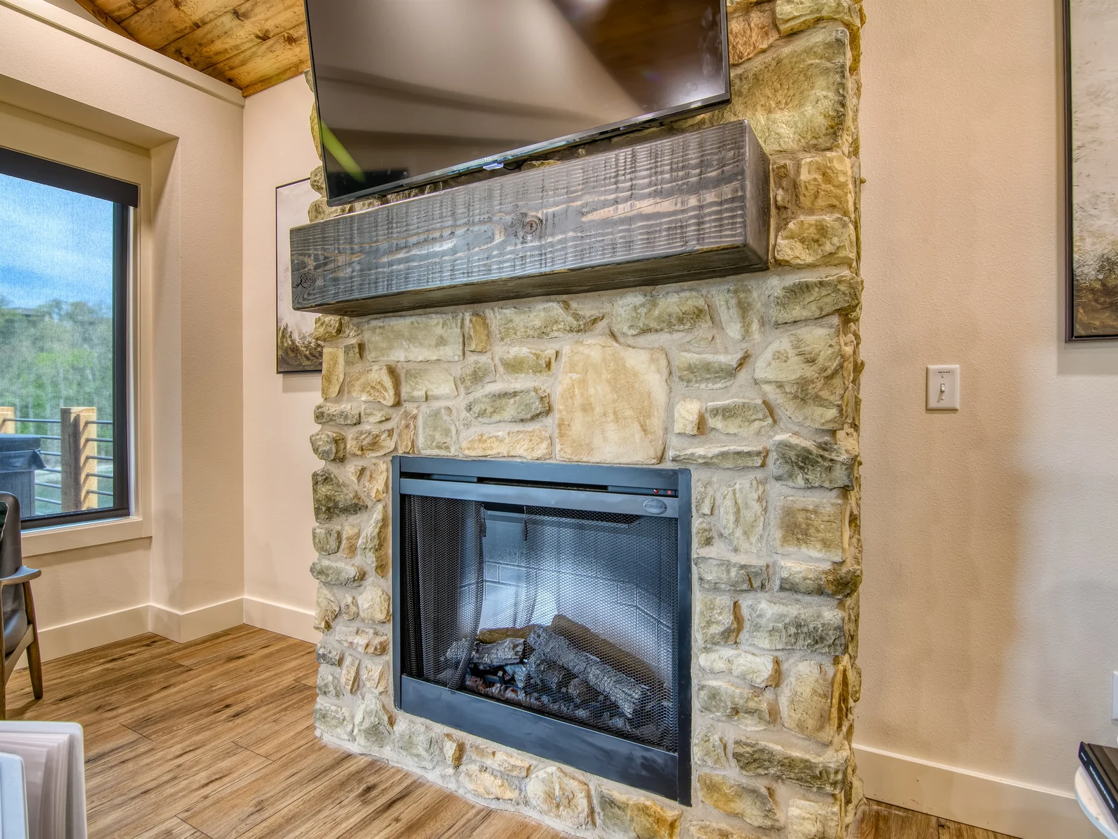 Electric fireplace