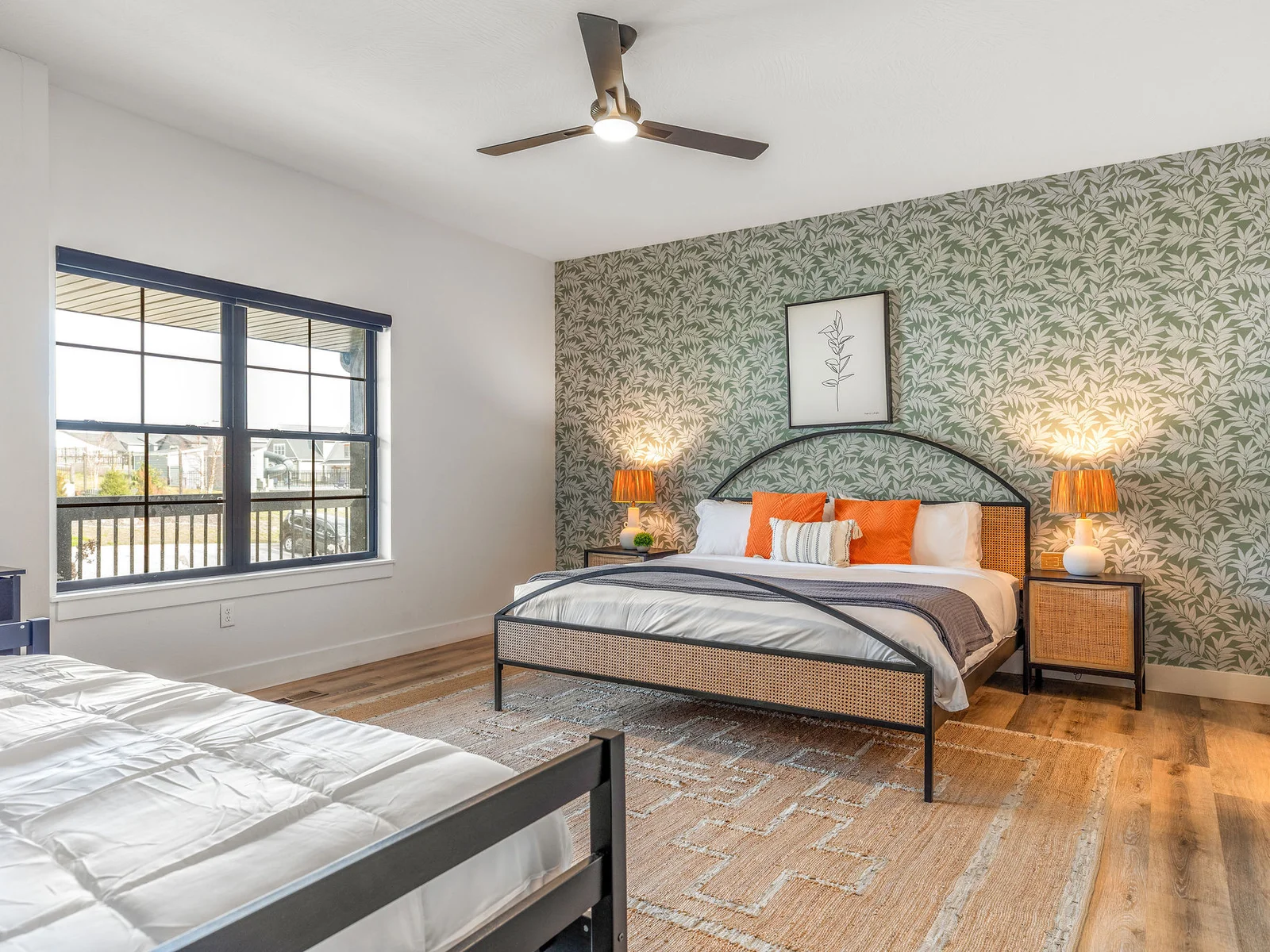 Main level King bedroom #2 w/ daybed and trundle, ensuite bath