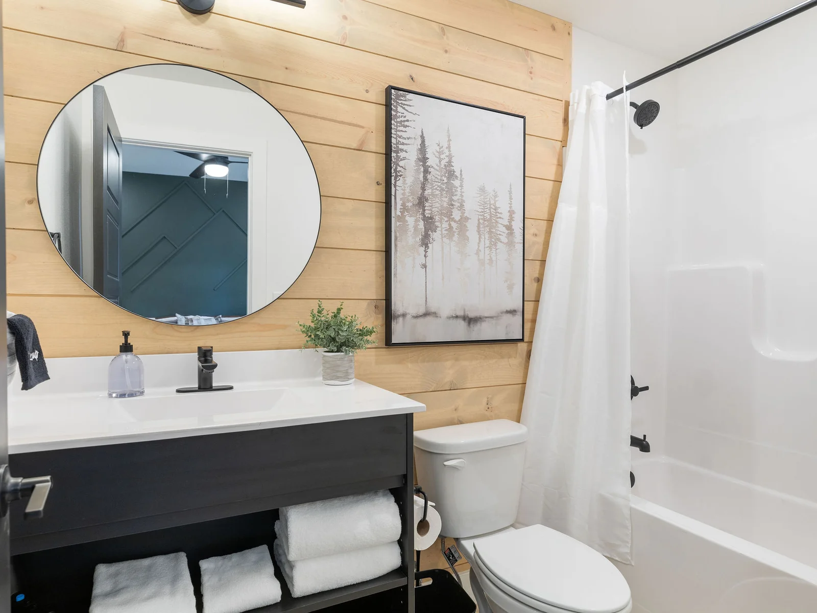 King #6 bathroom