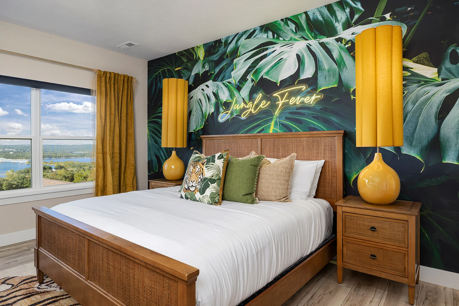 Upper level King bedroom & futon w/ ensuite
