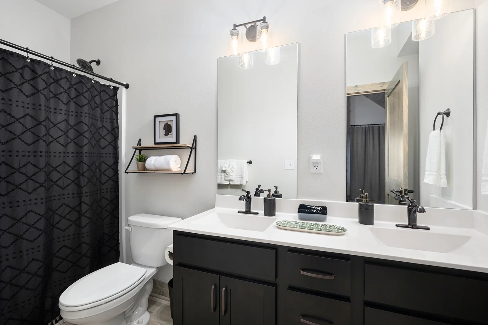 King #2 ensuite