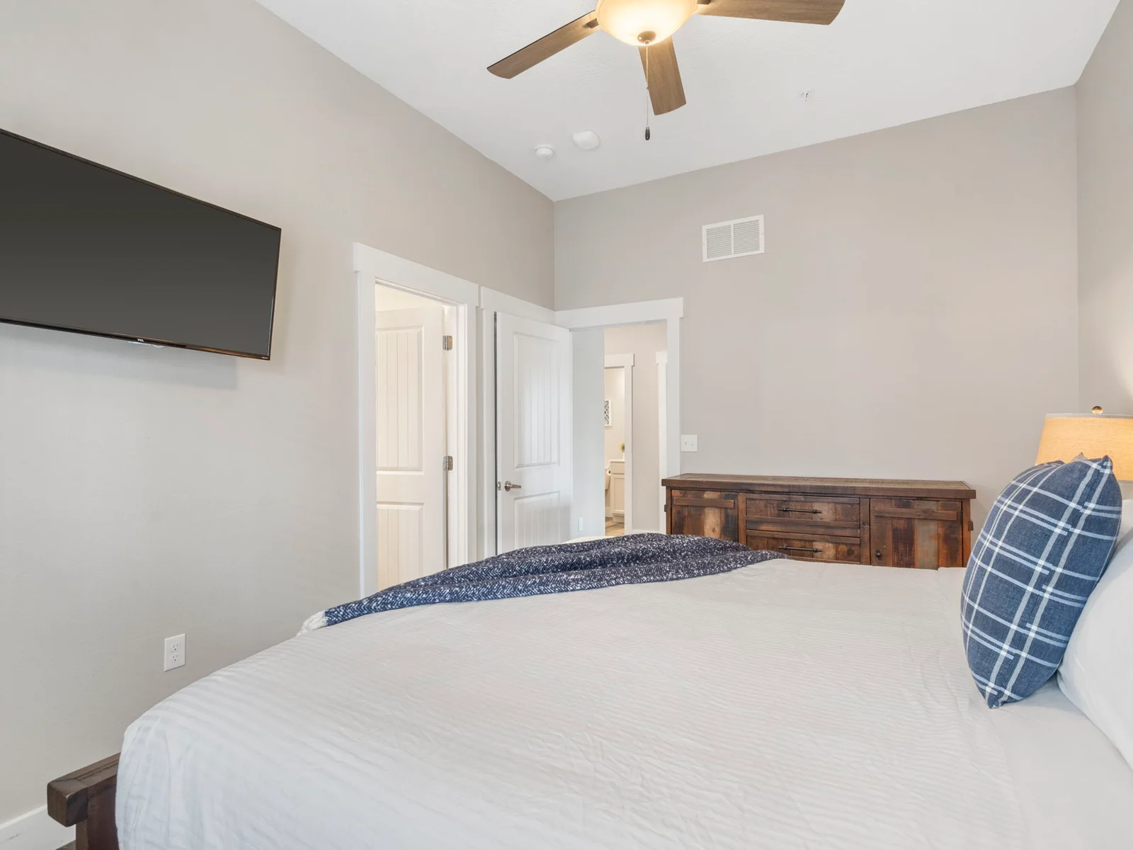 Lower level king bedroom #4 w/ enuite bath