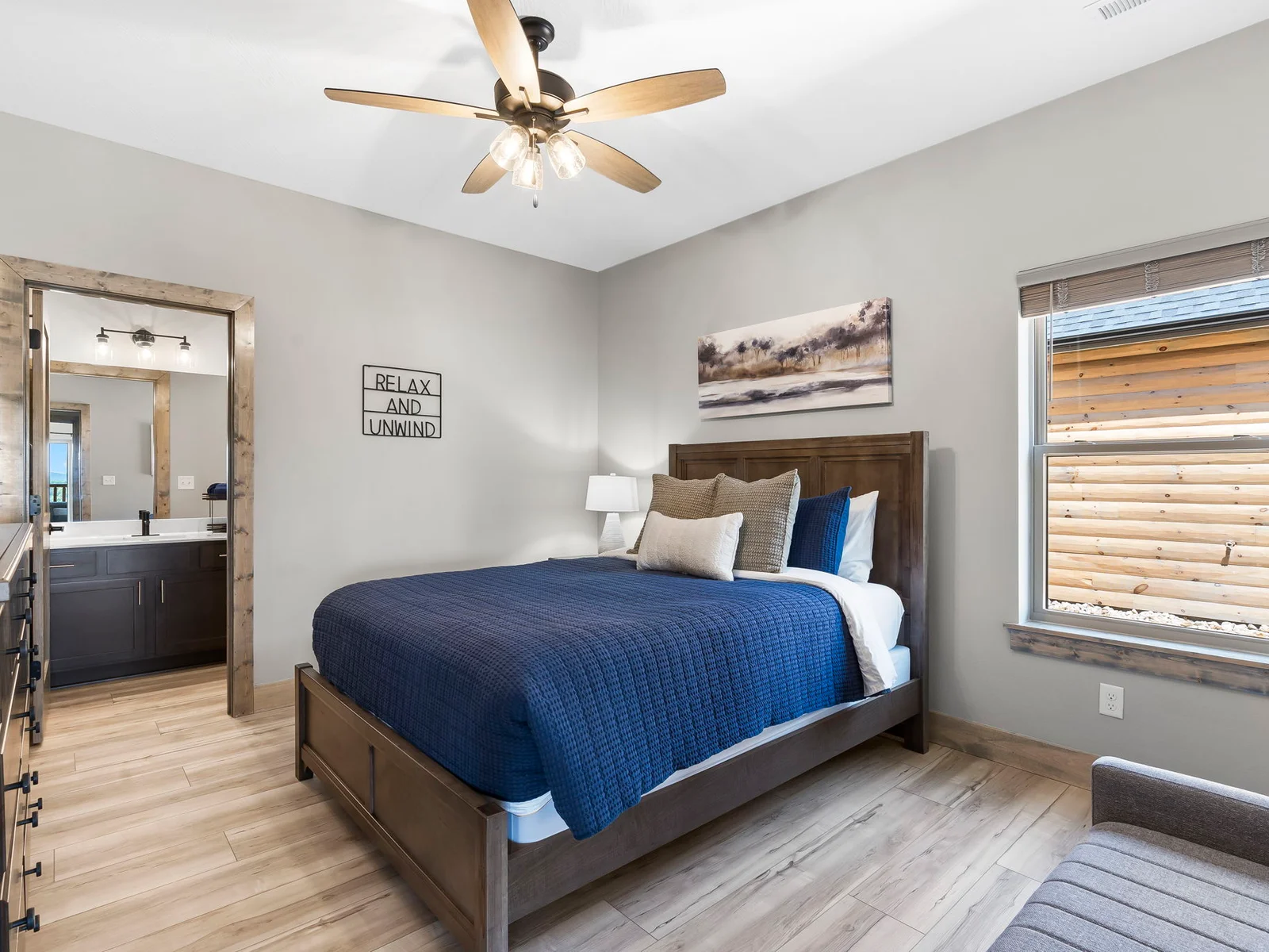Queen bedroom #1 with ensuite bathroom