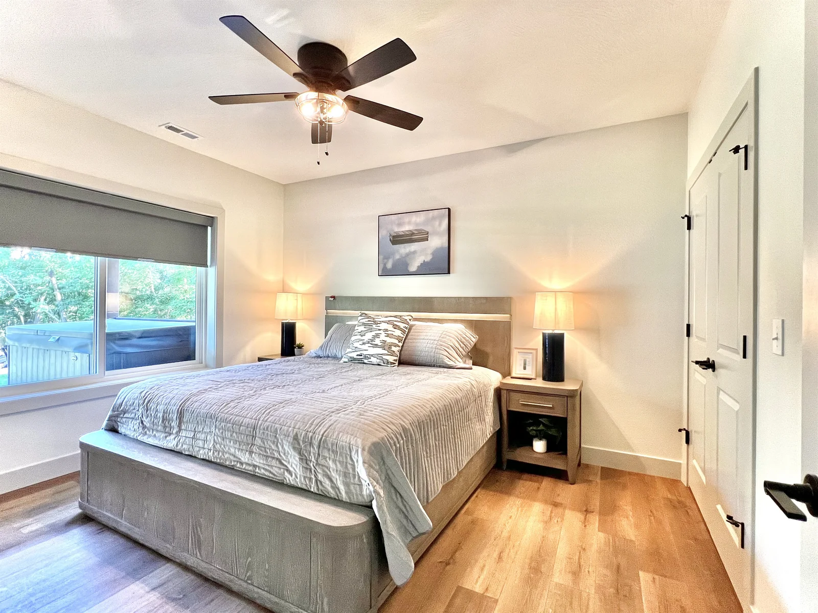 Lower King bedroom