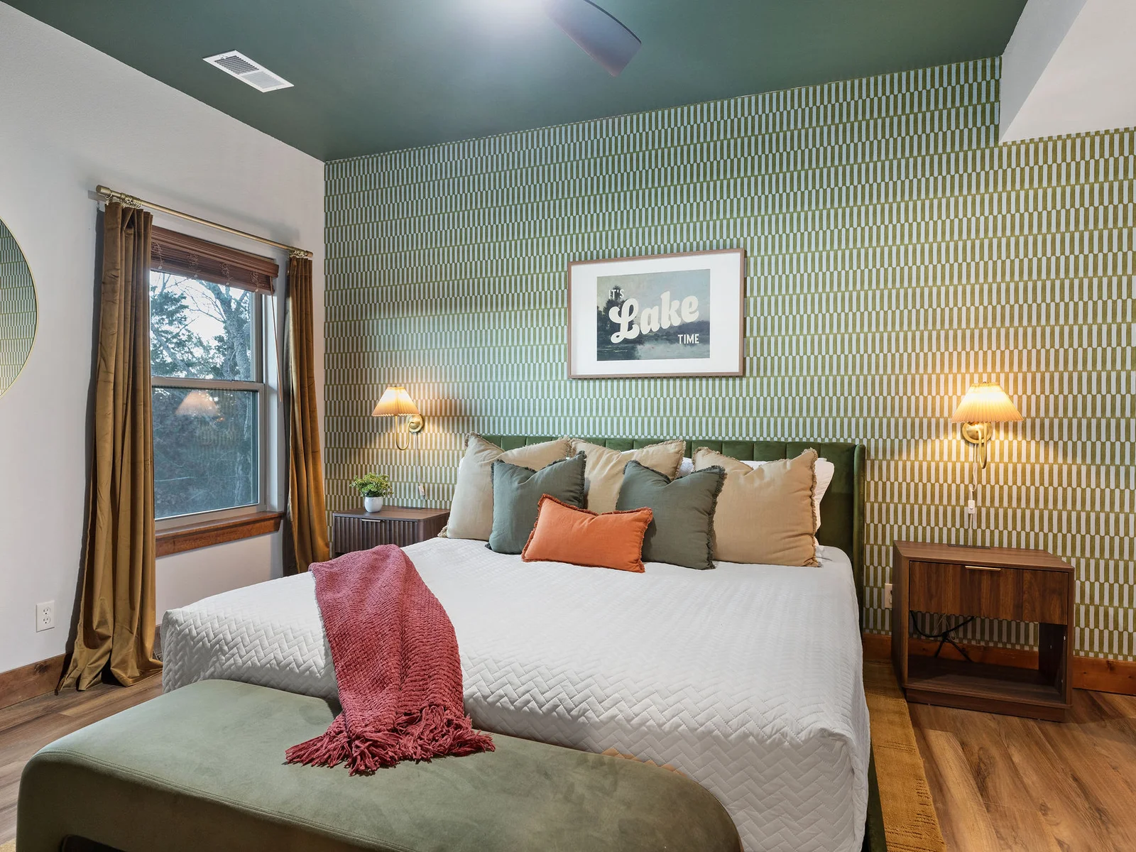 lower level King bedroom
