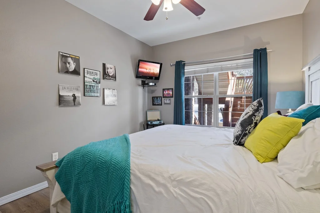 The Music Room - enjoy the vintage record player and collection of LPs