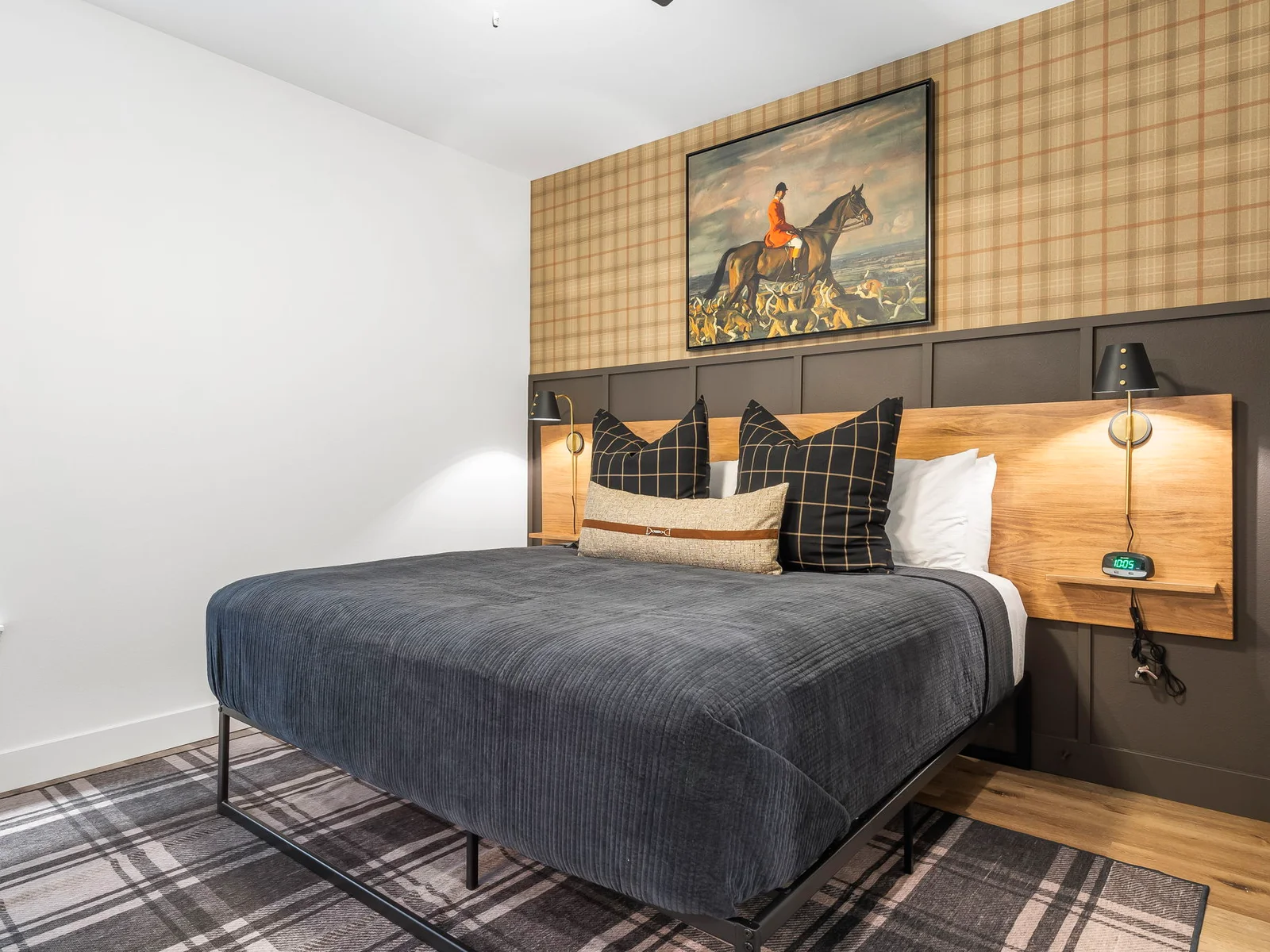 Lower level King #6 with ensuite bathroom