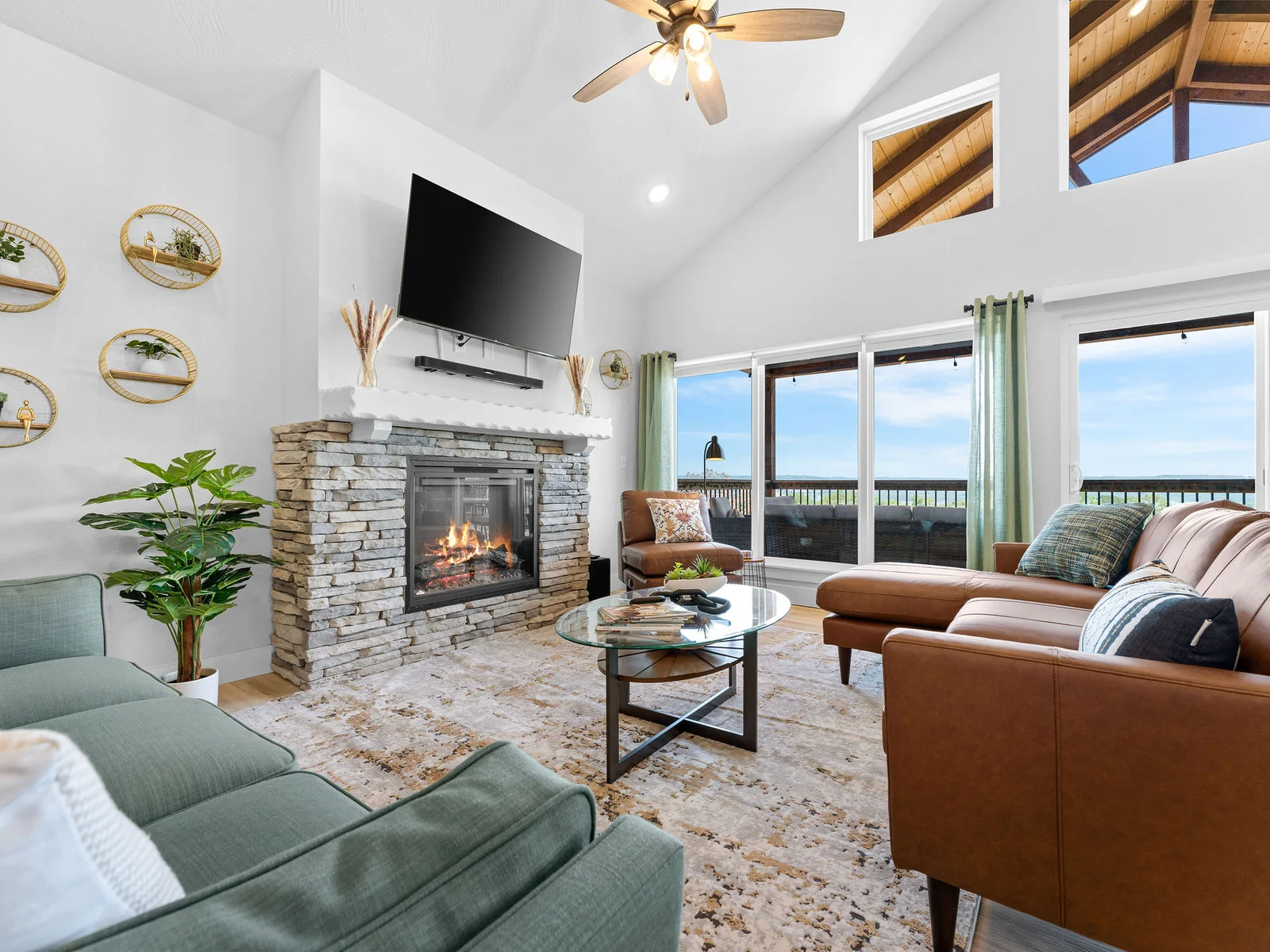 Luxury furnishings to relax and enjoy vacation!
