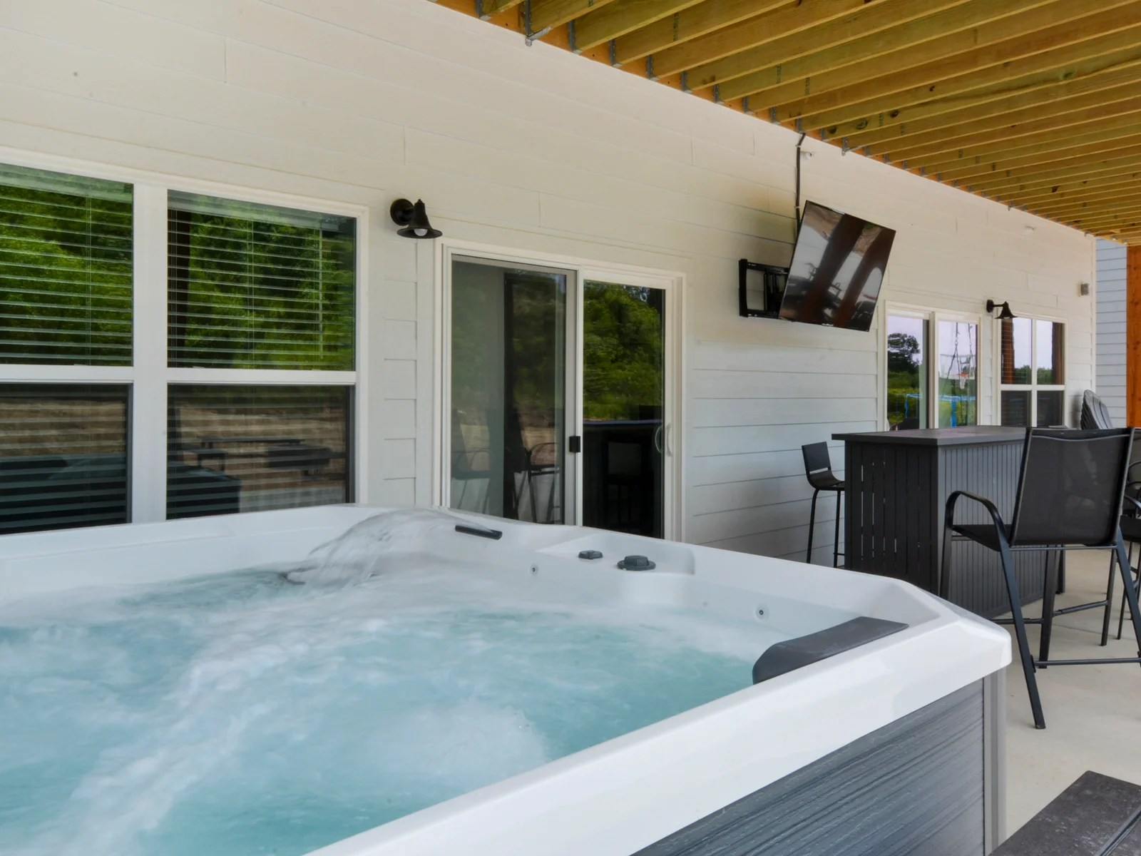 Your own private hot tub!!