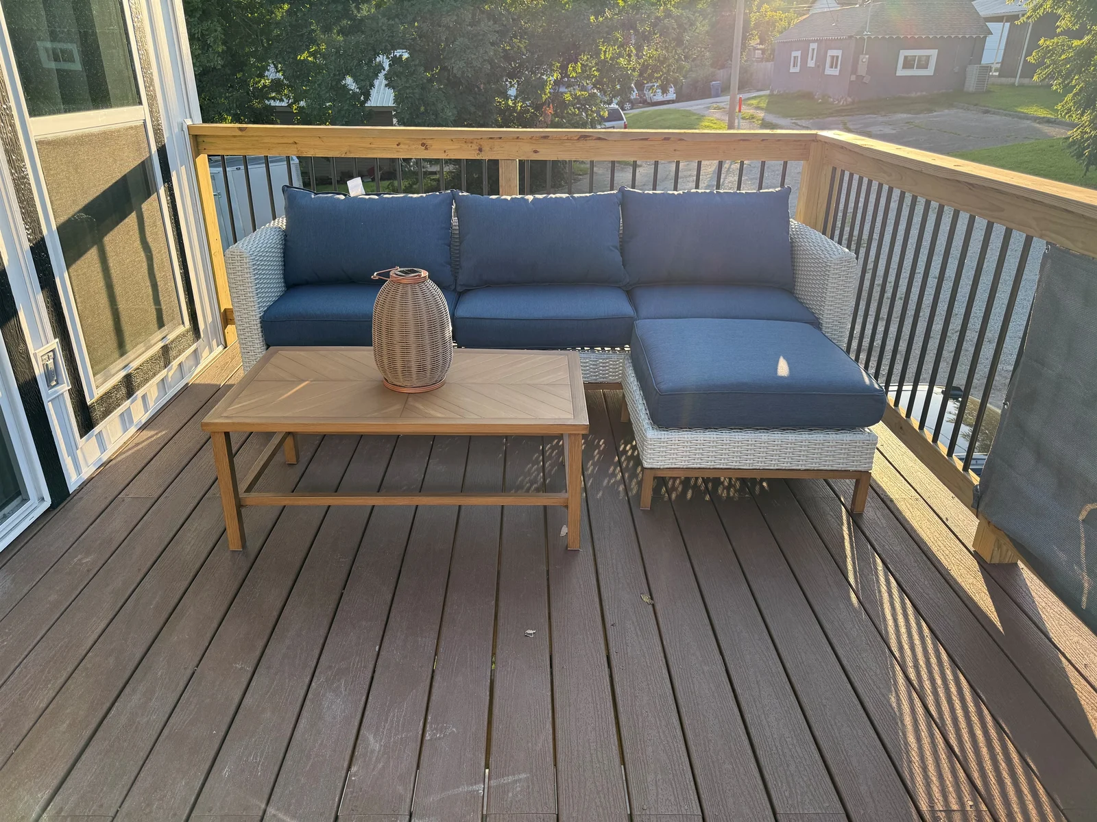 Upper deck