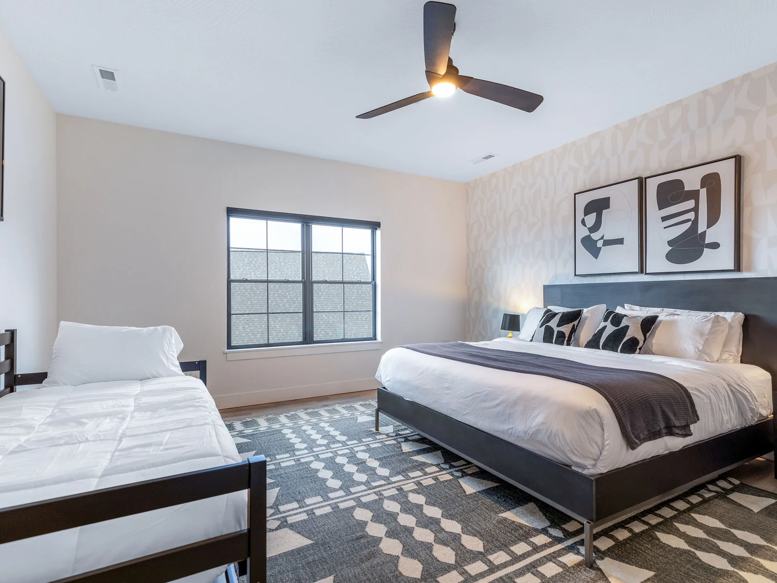 Upper level King bedroom #2 w/ daybed and trundle & ensuite bath