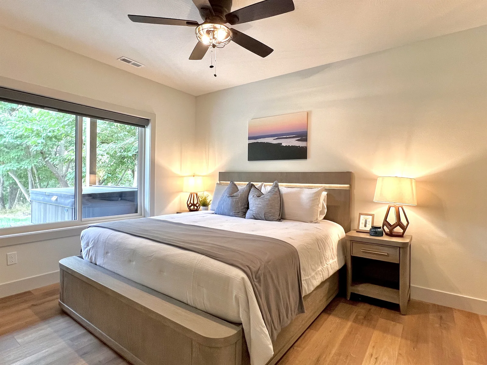 Lower King bedroom