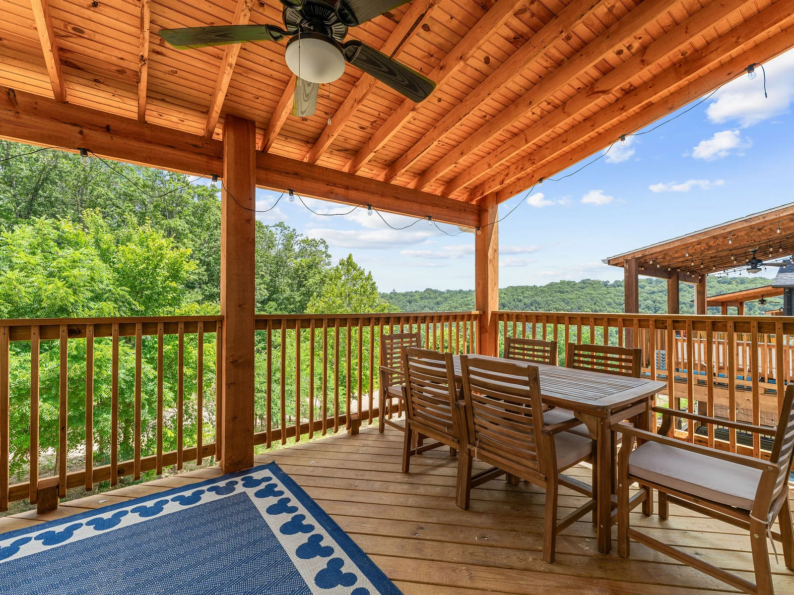 Enjoy fresh air and peaceful moments in this inviting outdoor space, perfect for relaxing and gathering with loved ones. 🌿