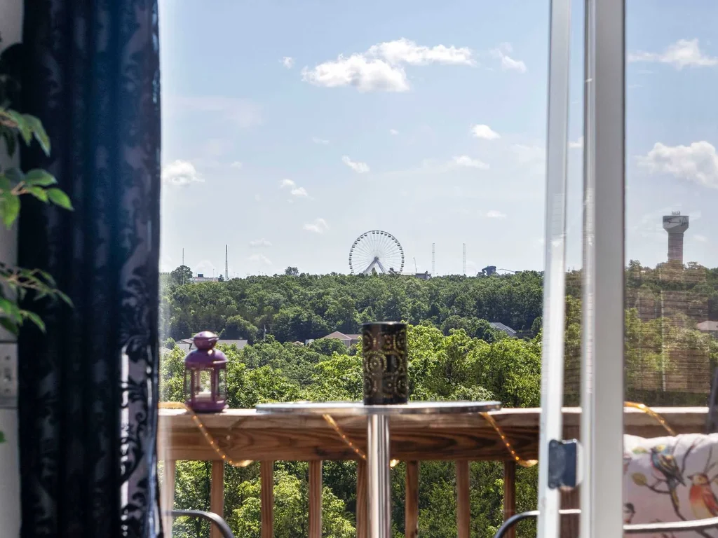Loft & Vine-Just 2 Miles from the 76 Strip