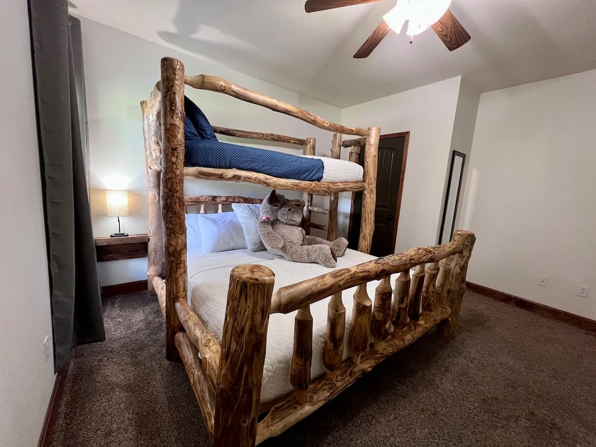 Lower level 3rd King bedroom with twin bunk