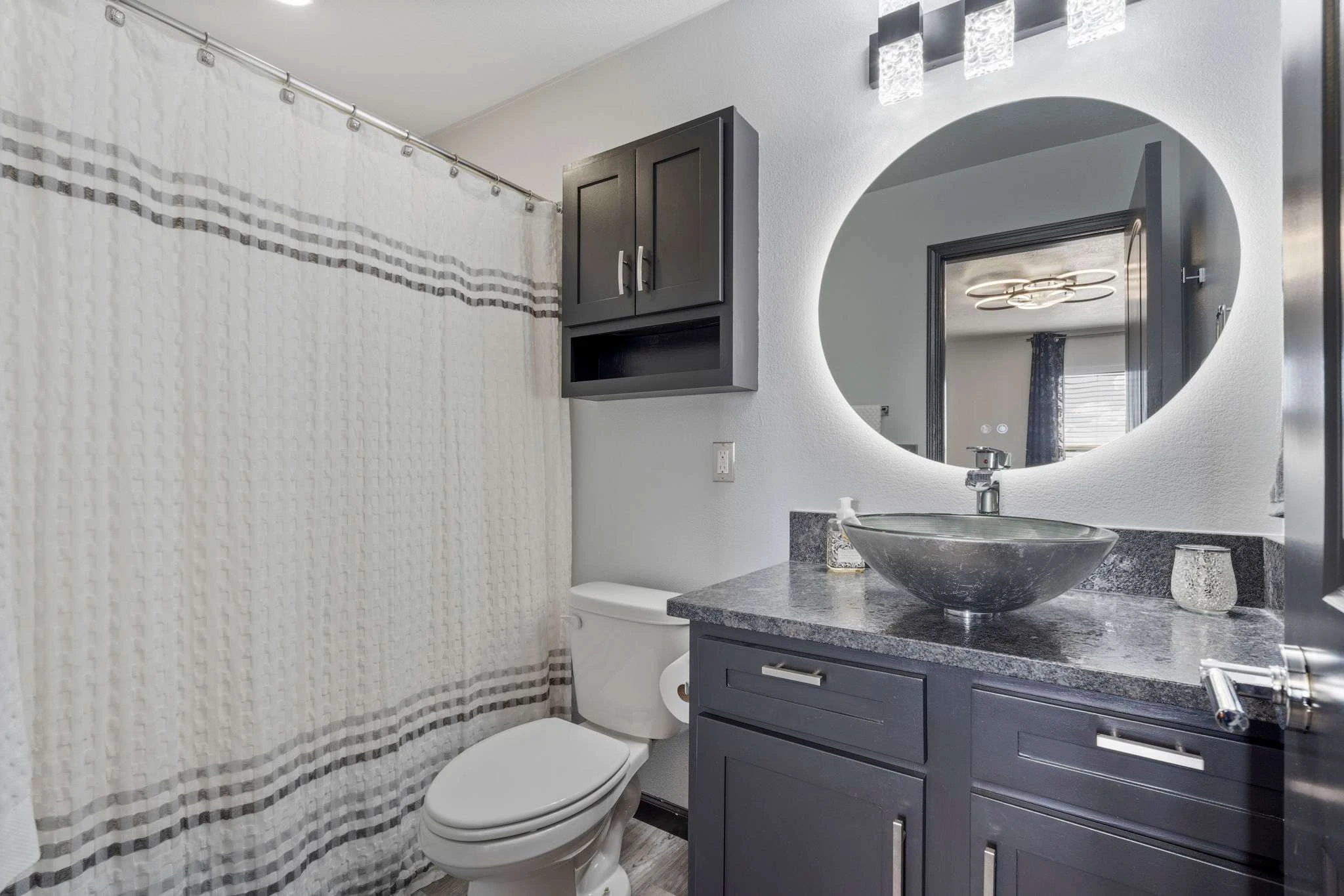 King master private bath